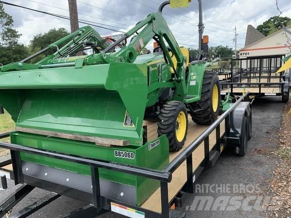 John Deere 3025E Компактни трактори