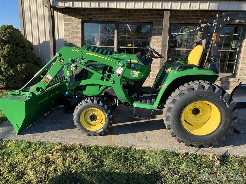 John Deere 3025E Компактни трактори