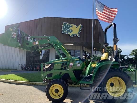 John Deere 3025E Компактни трактори