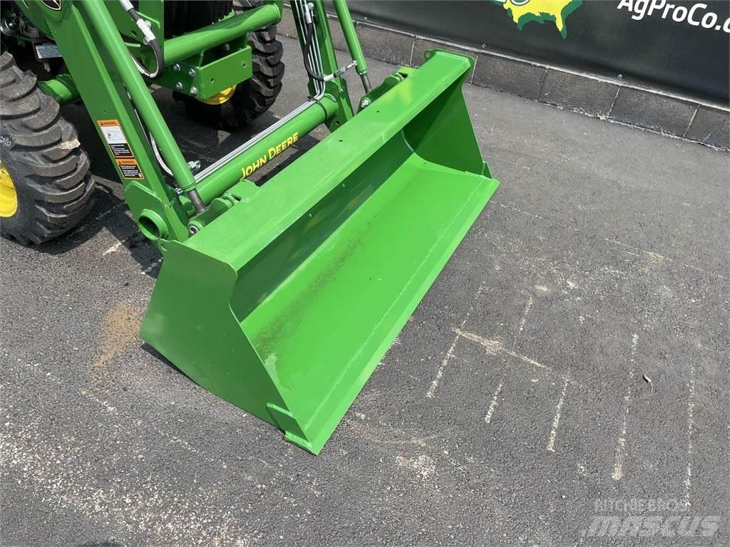 John Deere 3025E Компактни трактори