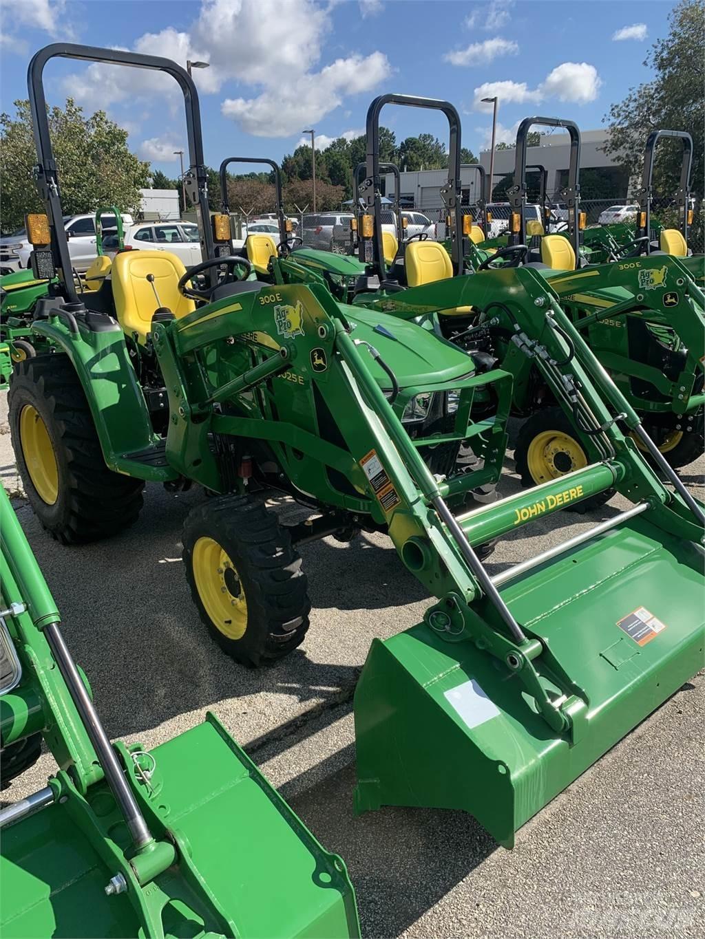 John Deere 3025E Компактни трактори