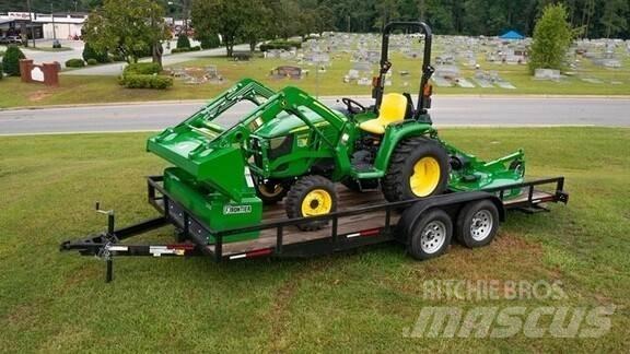 John Deere 3032E Компактни трактори