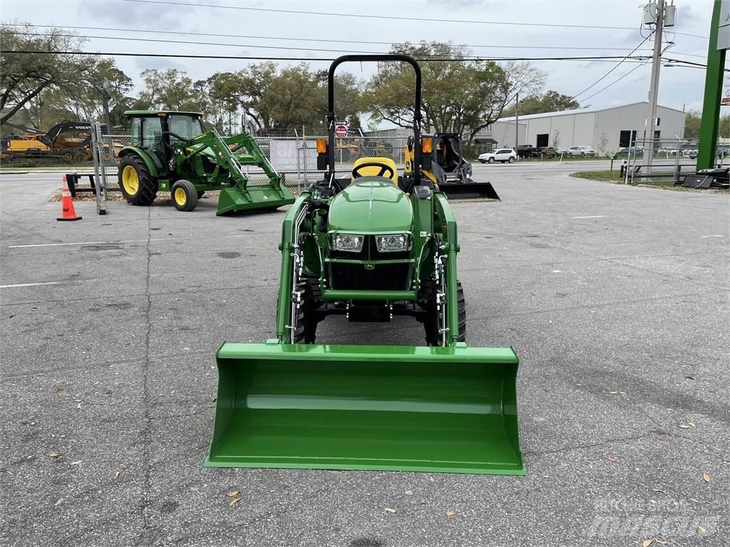 John Deere 3032E Компактни трактори