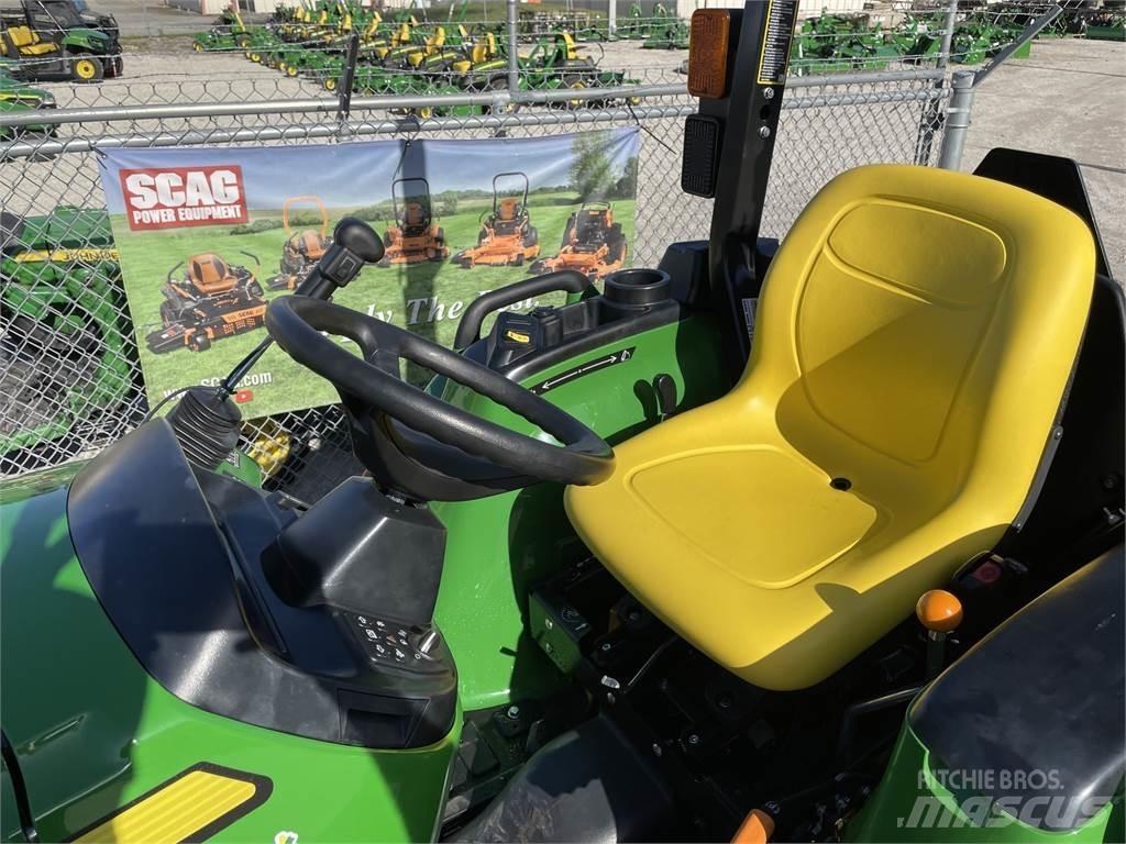 John Deere 3032E Компактни трактори