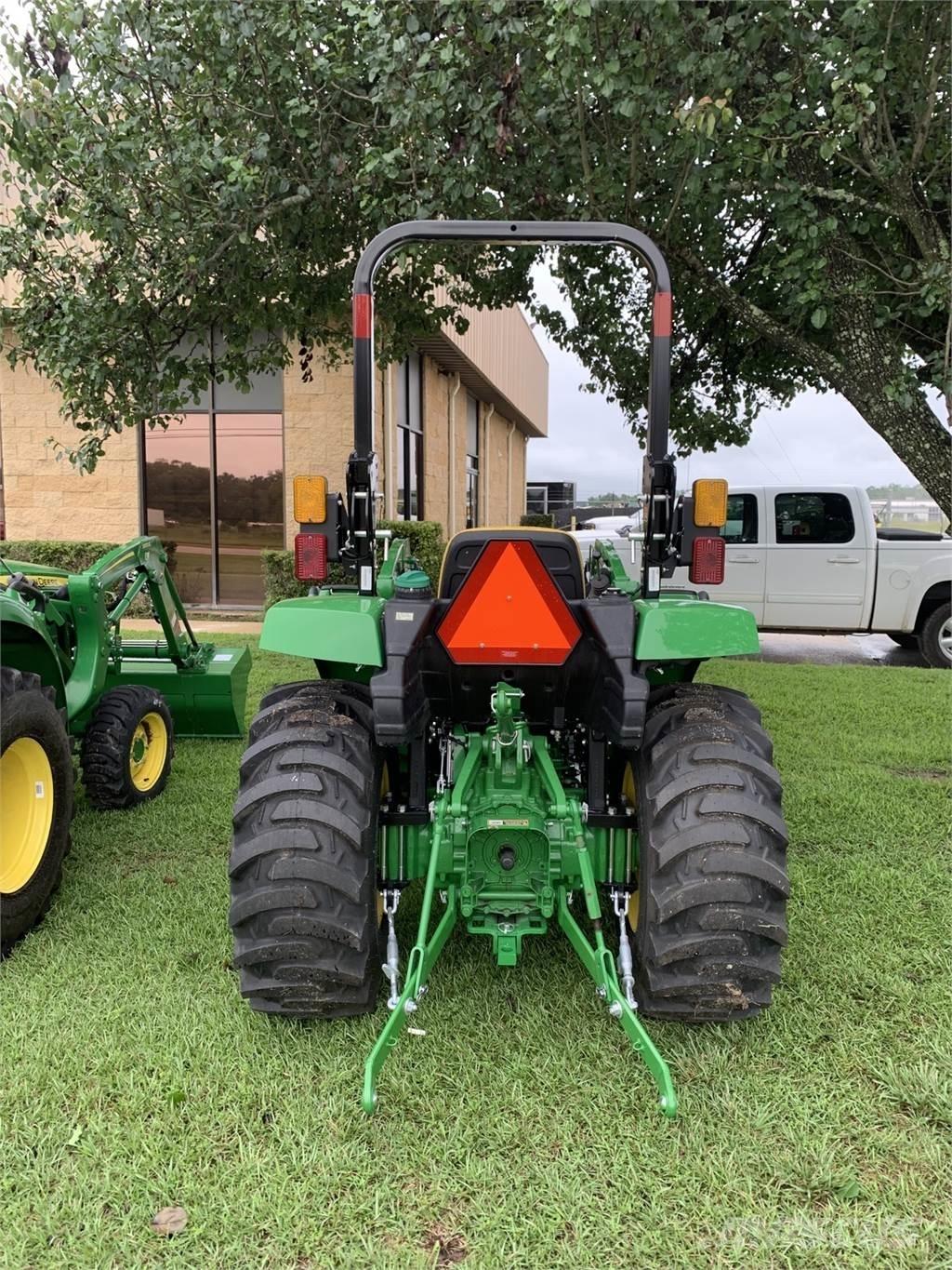 John Deere 3035D Компактни трактори