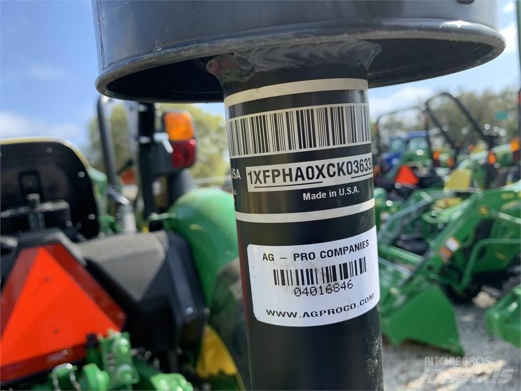 John Deere 3038E Компактни трактори