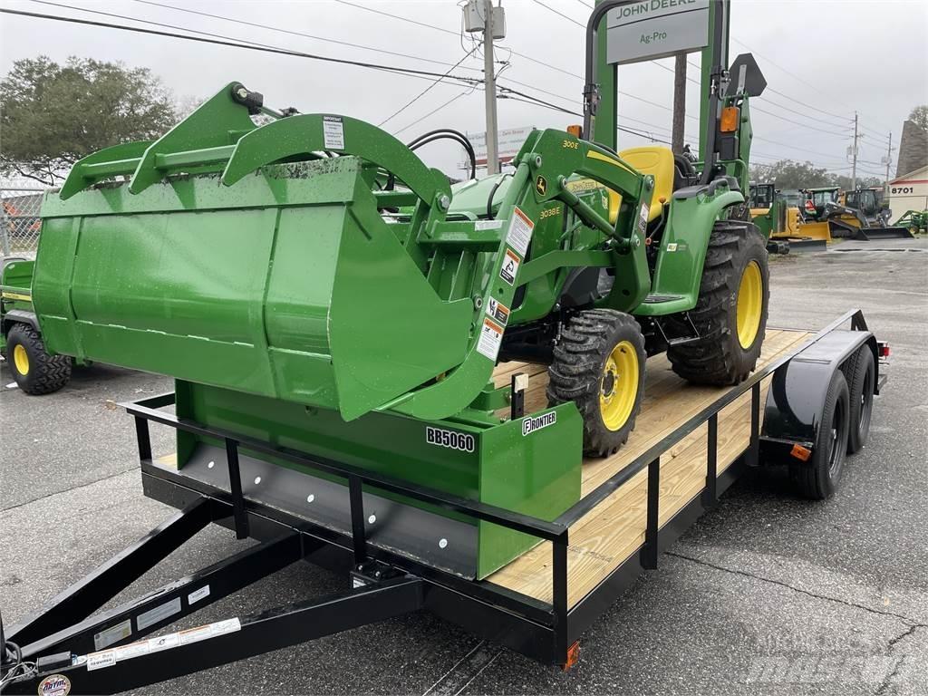 John Deere 3038E Компактни трактори