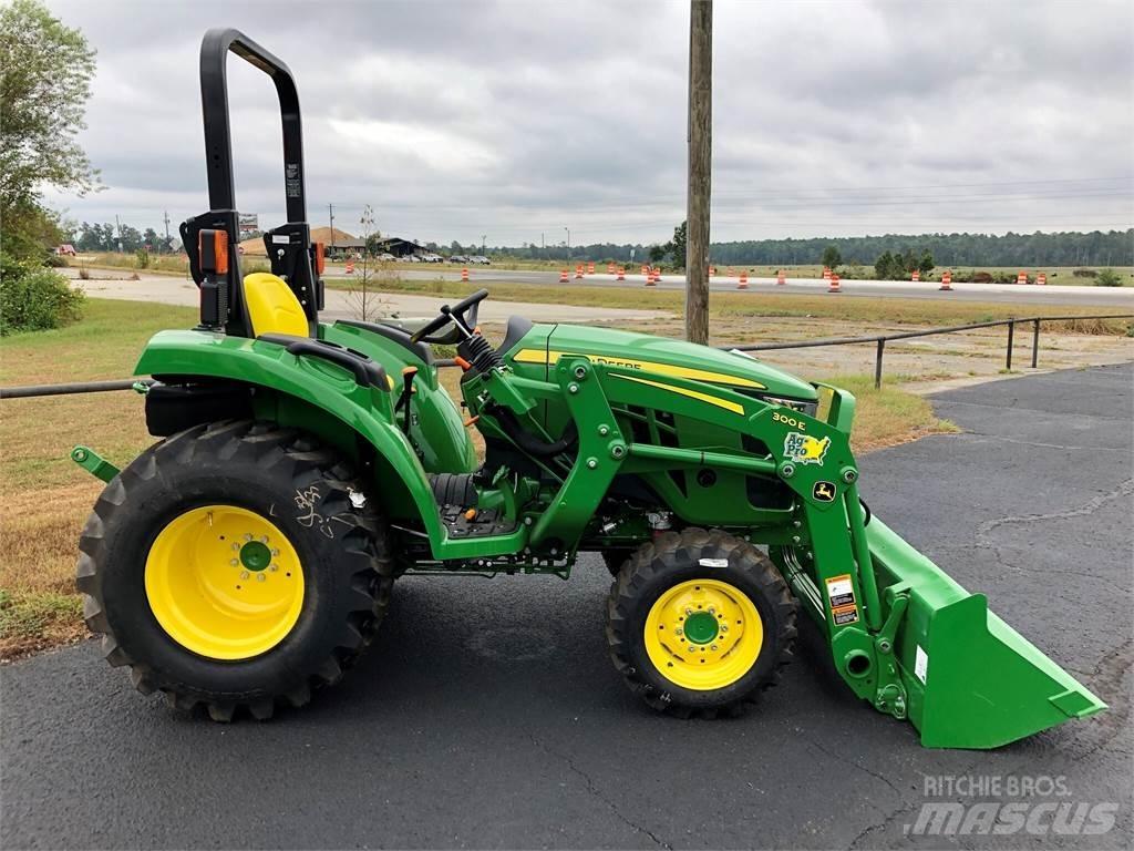 John Deere 3043D Трактори