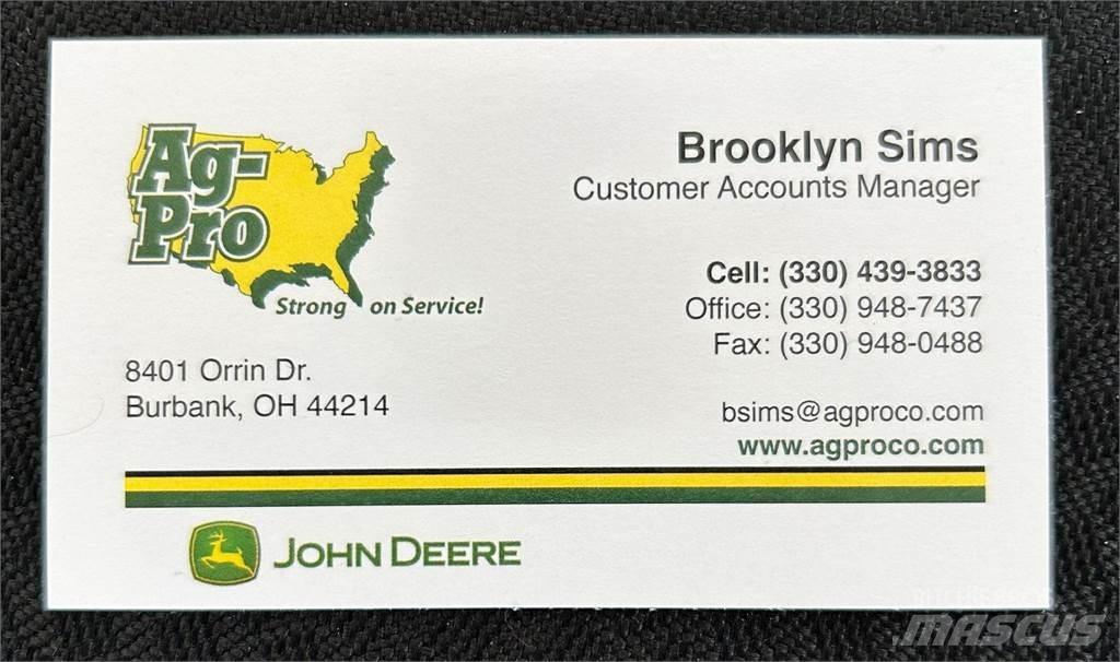 John Deere 3043D Трактори