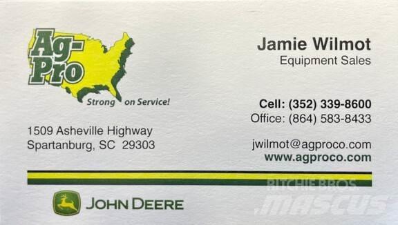 John Deere 3043D Трактори