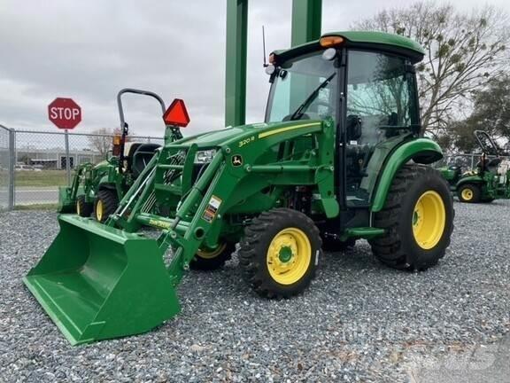 John Deere 3046R Трактори