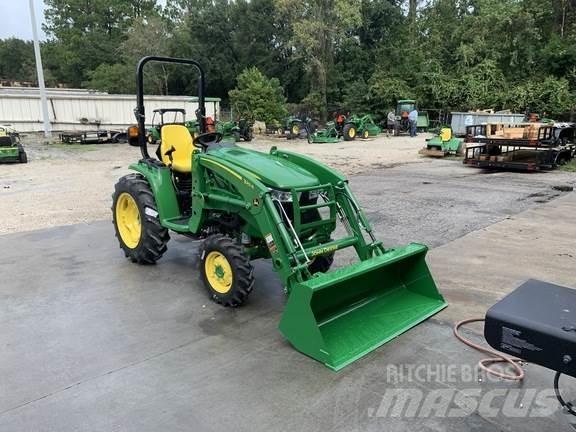 John Deere 3046R Трактори