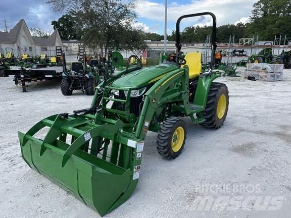 John Deere 3046R Трактори
