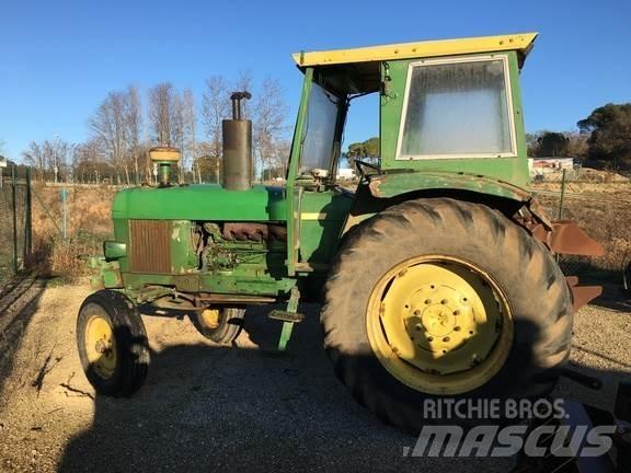 John Deere 3135 Трактори