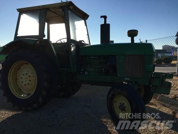 John Deere 3135 Трактори