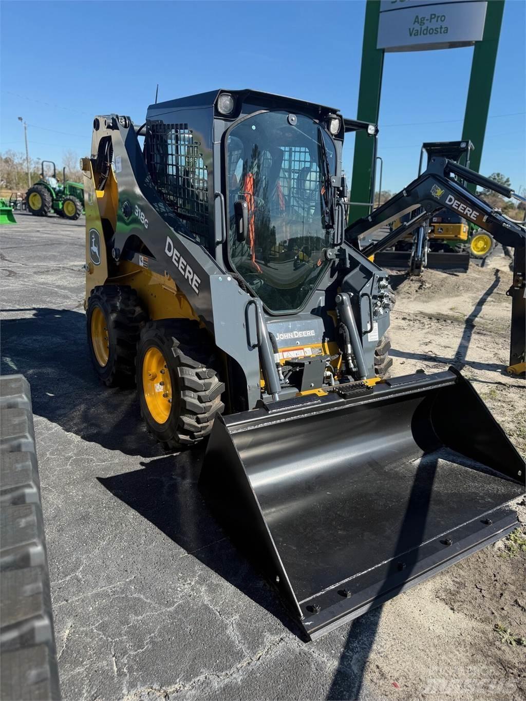 John Deere 318G Мини товарачи
