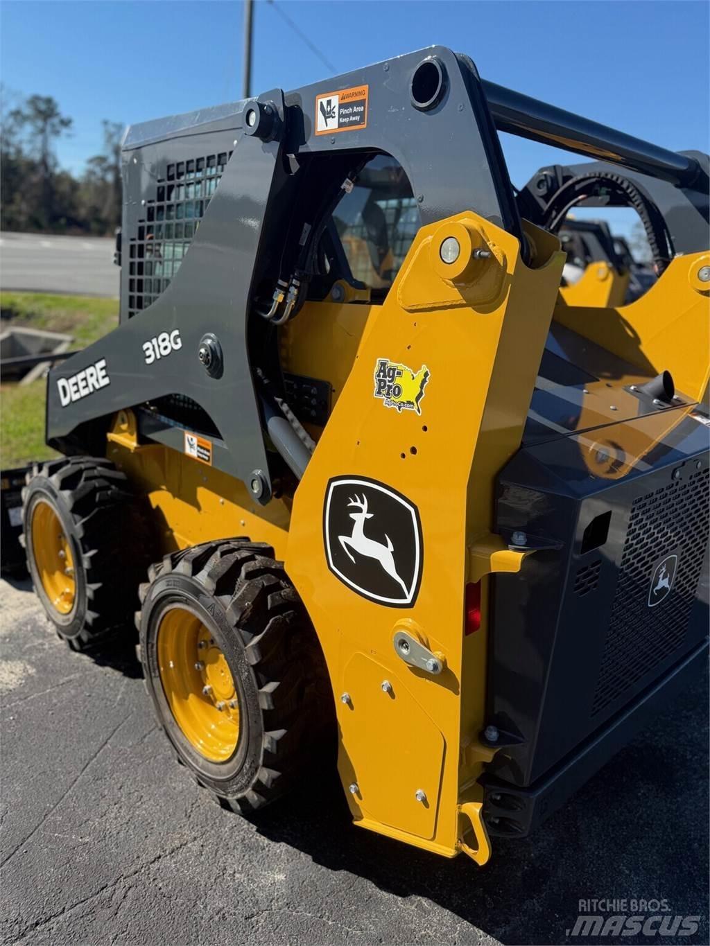 John Deere 318G Мини товарачи
