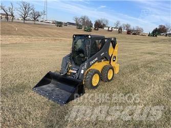 John Deere 318G Мини товарачи
