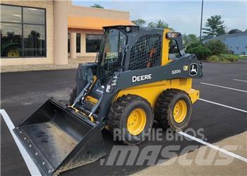 John Deere 320G Мини товарачи
