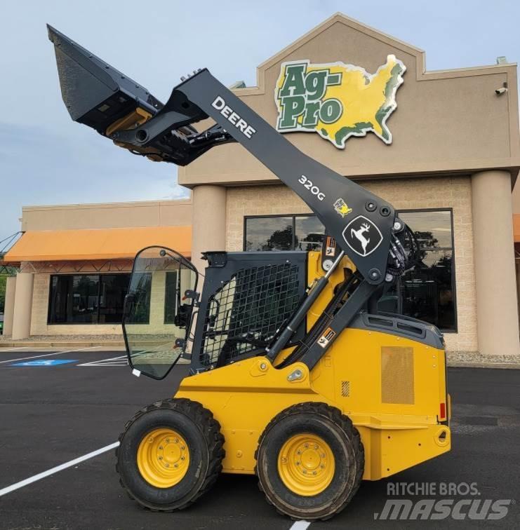 John Deere 320G Мини товарачи

