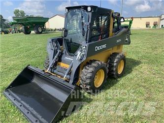 John Deere 320G Мини товарачи
