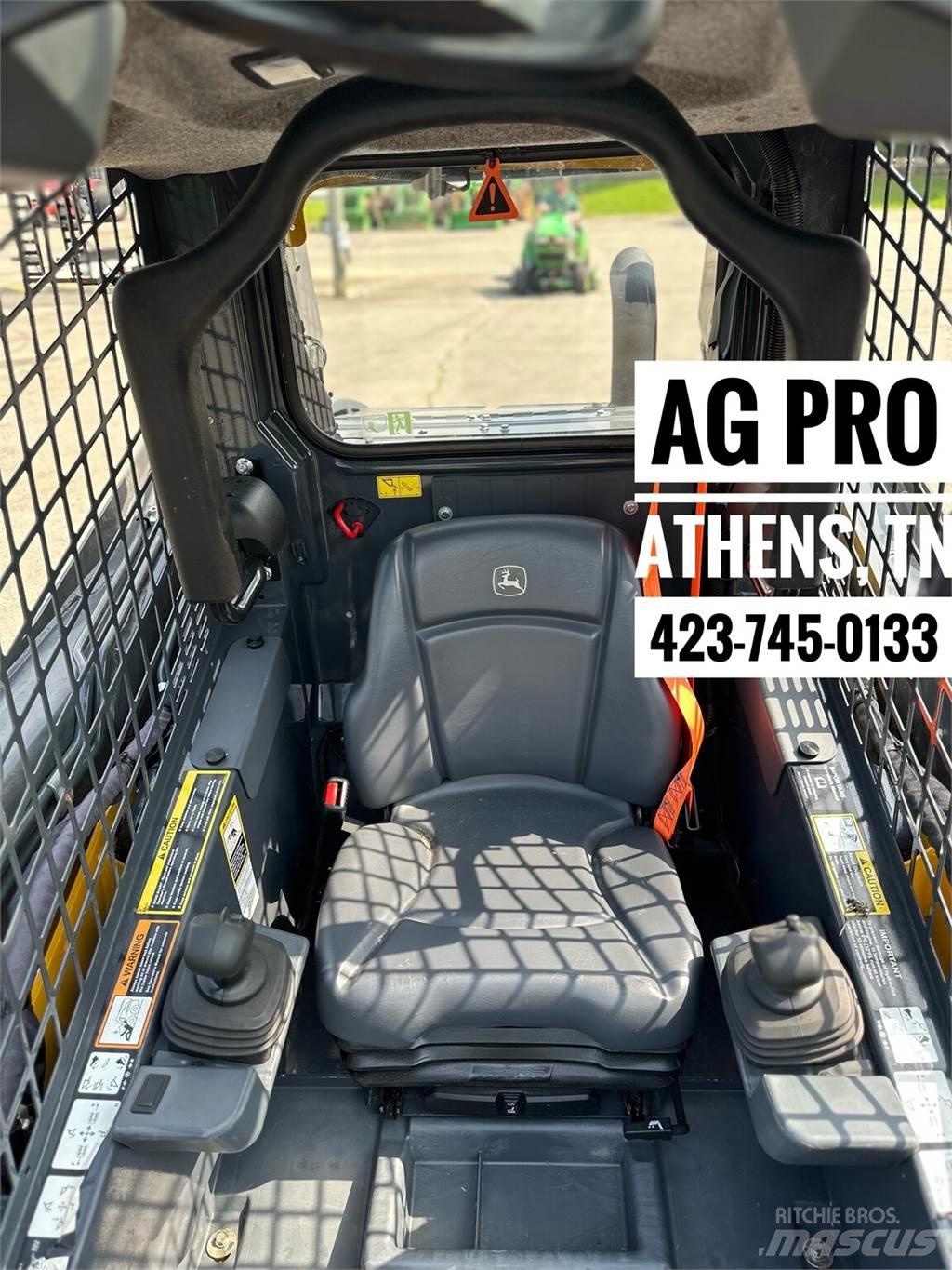 John Deere 324G Мини товарачи
