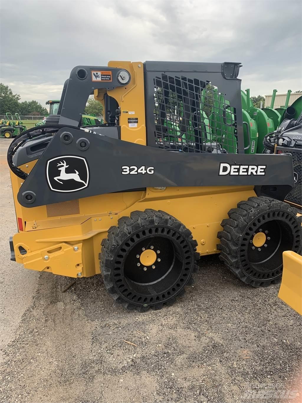 John Deere 324G Мини товарачи
