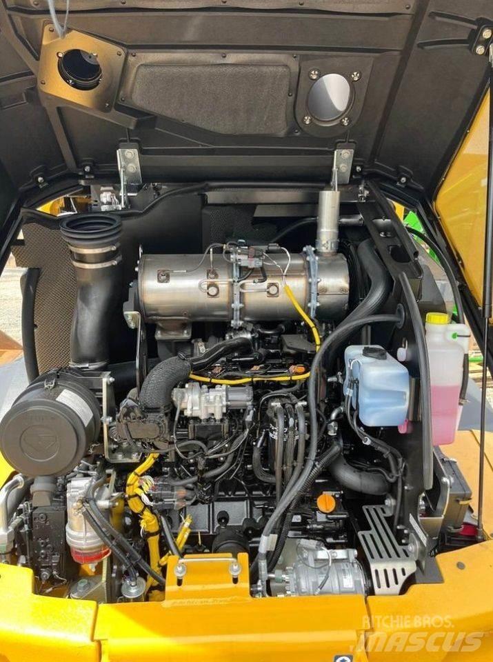 John Deere 324P Колесни товарачи