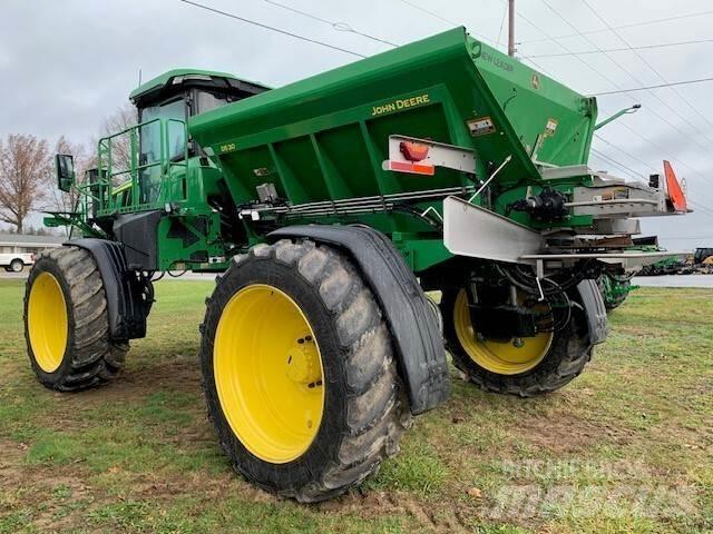 John Deere 400R Прикачни пръскачки
