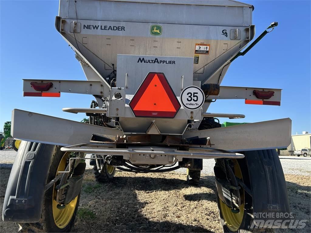 John Deere 400R Прикачни пръскачки
