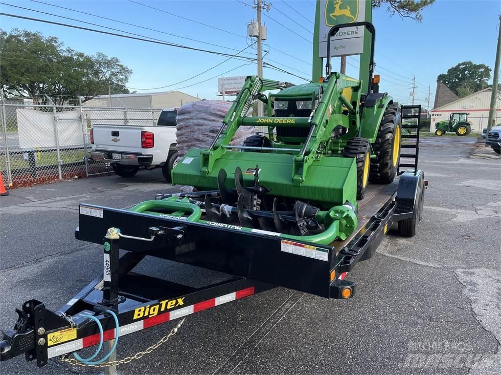 John Deere 4044M Трактори