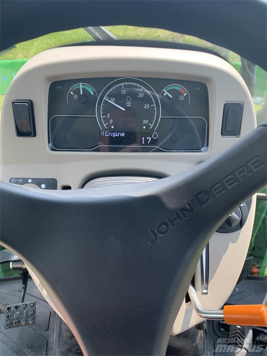 John Deere 4044R Трактори