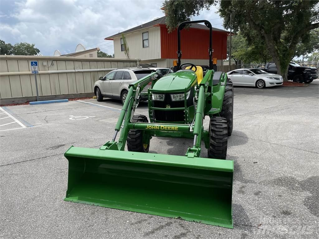John Deere 4052M Трактори