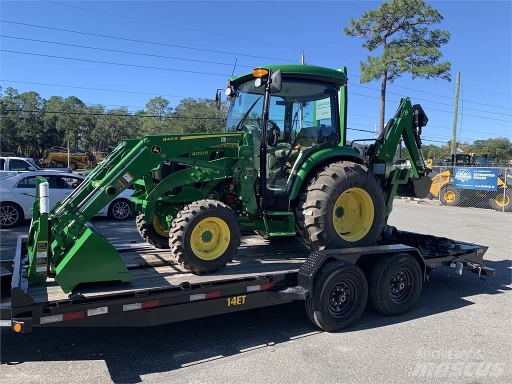 John Deere 4052R Трактори