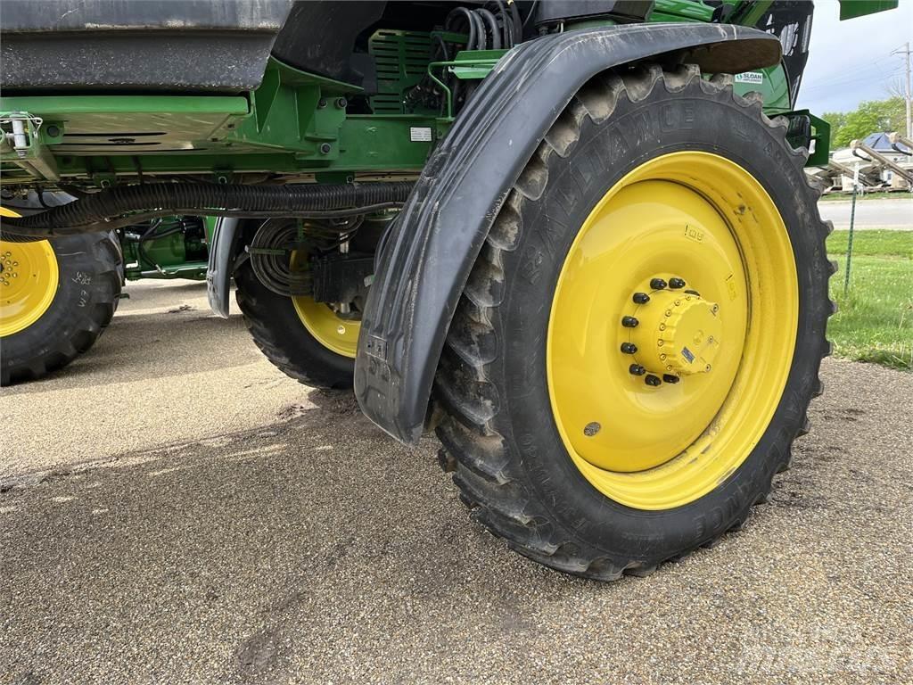 John Deere 412R Прикачни пръскачки
