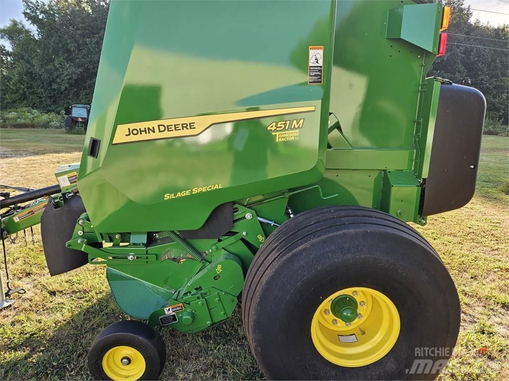 John Deere 451M Сламопреси за кръгли бали

