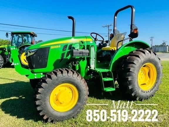 John Deere 5045E Трактори
