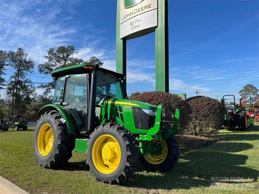John Deere 5060E Трактори