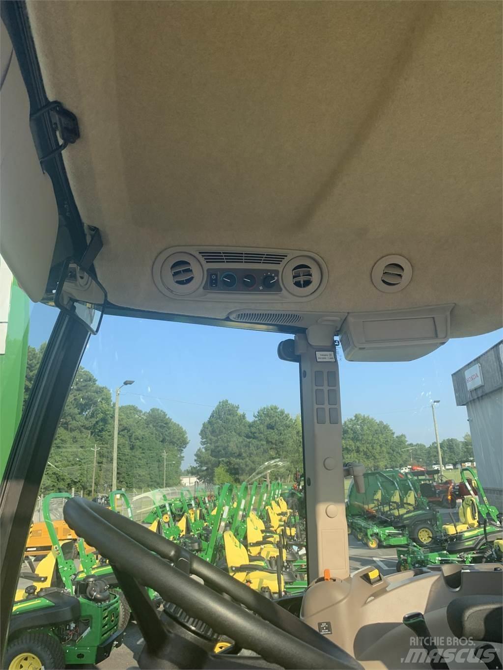 John Deere 5067 Трактори