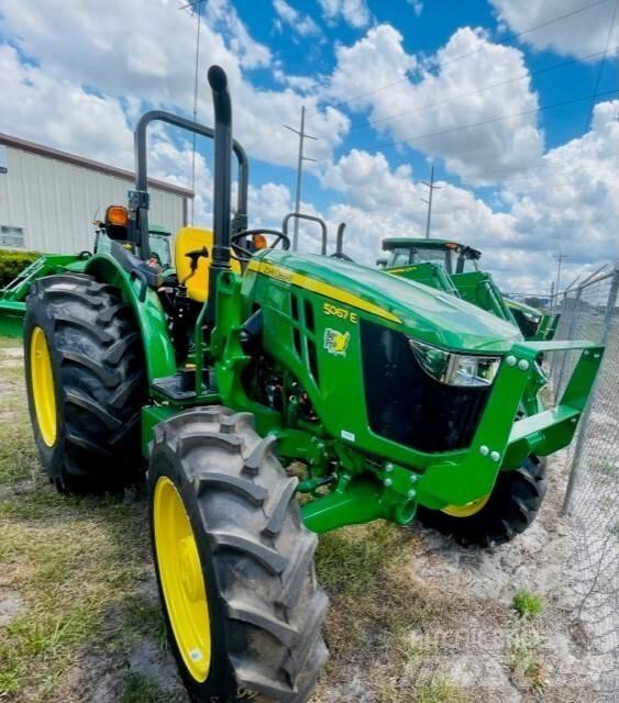 John Deere 5067E Трактори