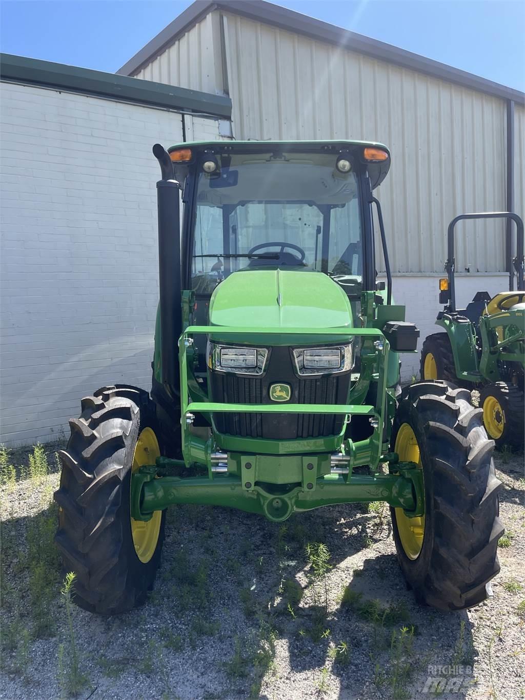John Deere 5067E Трактори