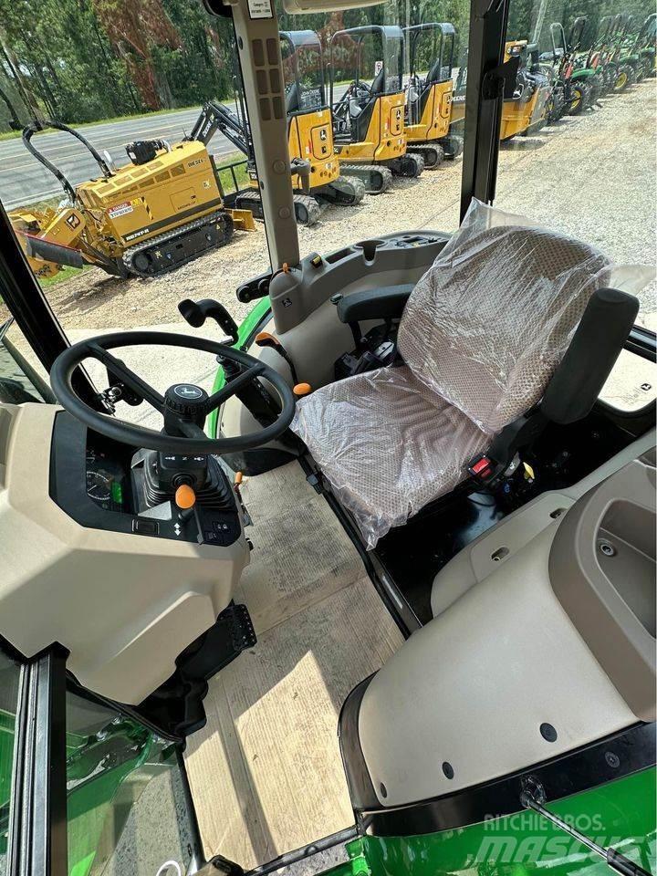 John Deere 5067E Трактори