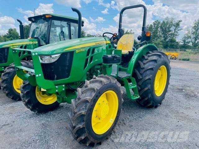 John Deere 5075E Трактори