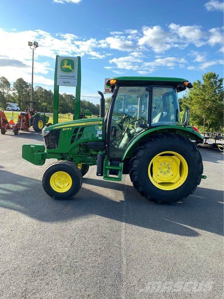 John Deere 5075E Трактори