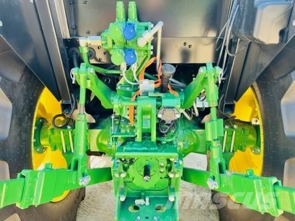 John Deere 5090E Трактори