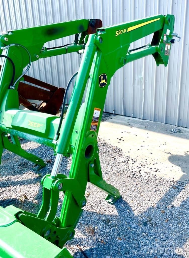 John Deere 520m Трактори