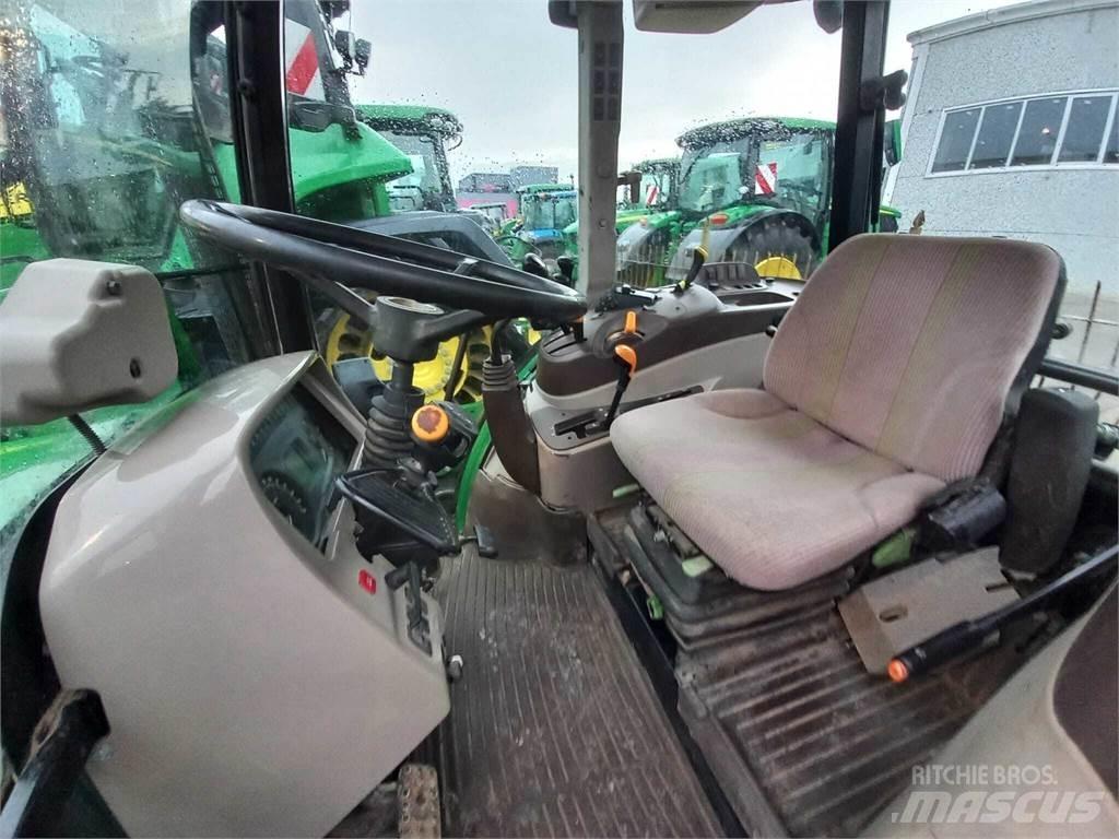 John Deere 5720 Трактори
