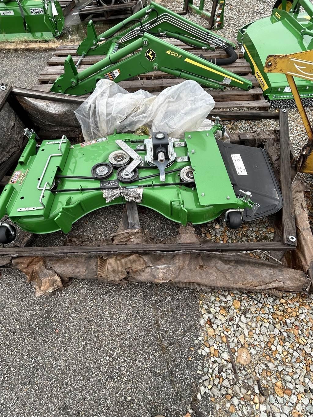 John Deere 60D Косачки