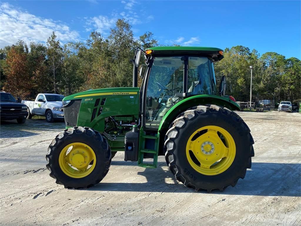 John Deere 6135E Трактори