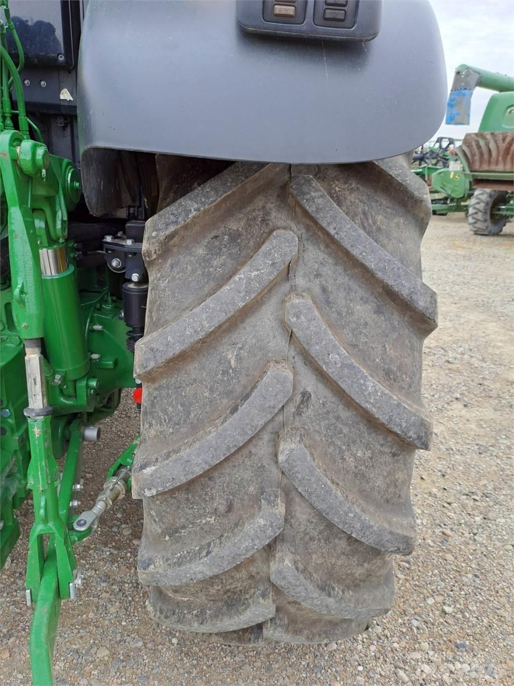 John Deere 6155M Трактори